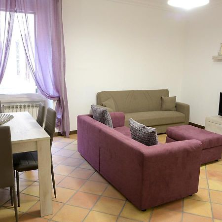 רומא Colosseum Comfortable Apartment מראה חיצוני תמונה