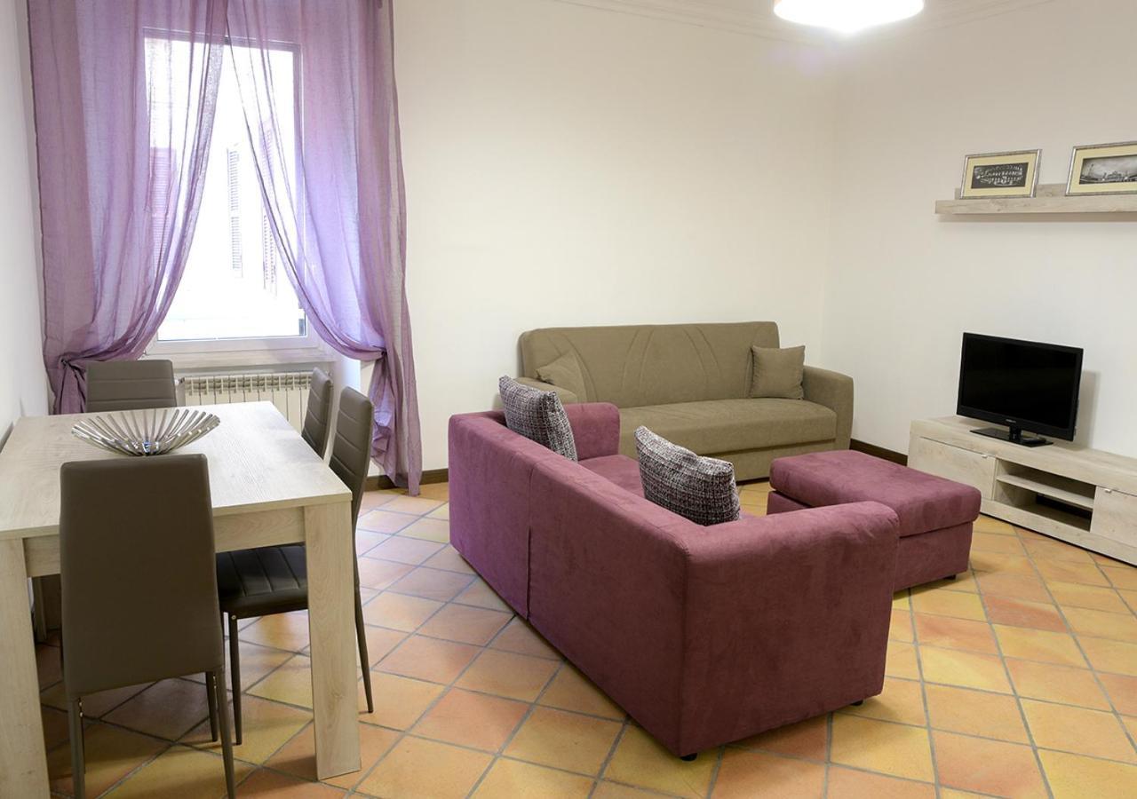 רומא Colosseum Comfortable Apartment מראה חיצוני תמונה