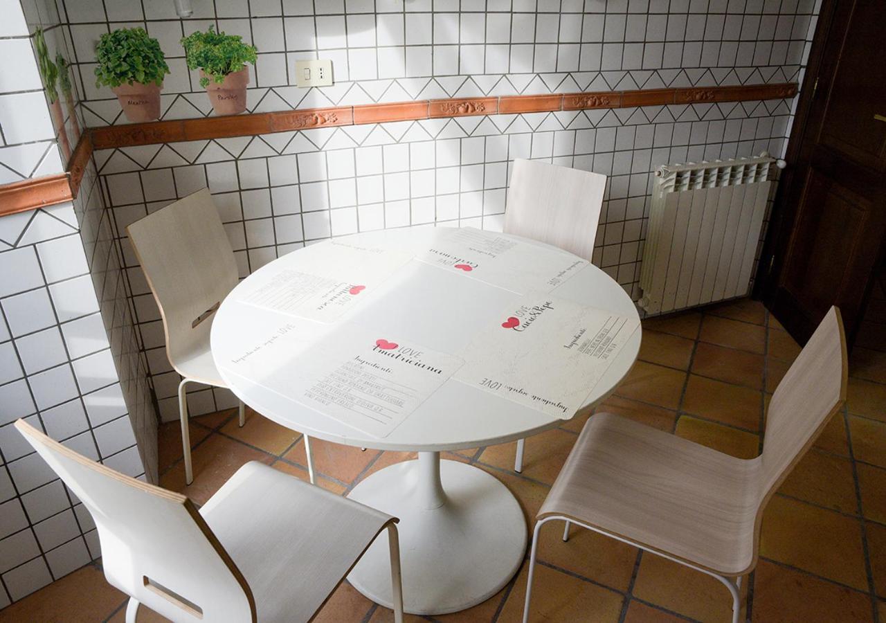 רומא Colosseum Comfortable Apartment מראה חיצוני תמונה