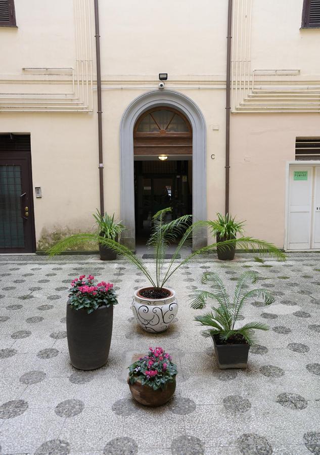 רומא Colosseum Comfortable Apartment מראה חיצוני תמונה
