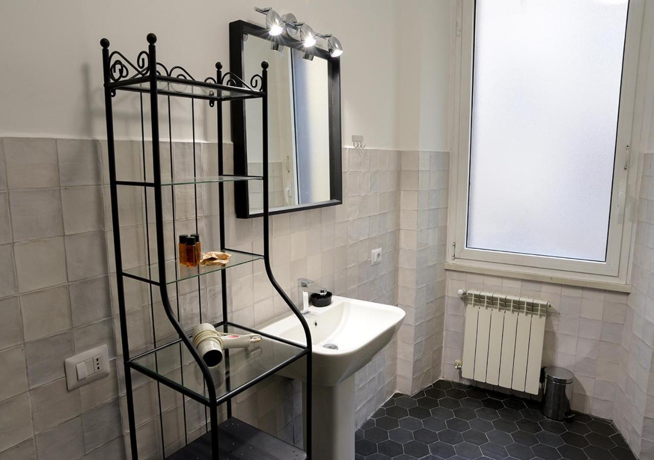רומא Colosseum Comfortable Apartment מראה חיצוני תמונה
