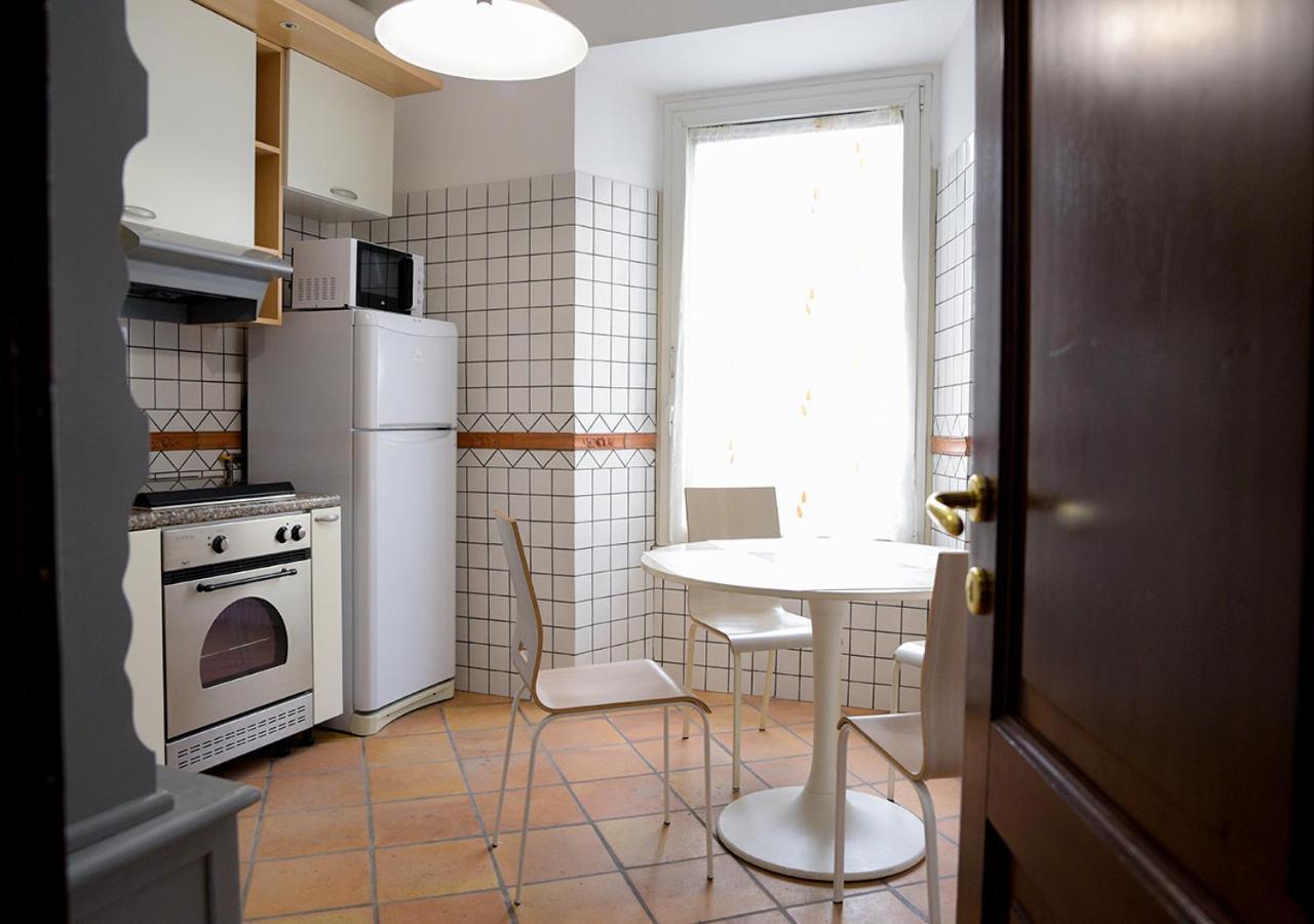 רומא Colosseum Comfortable Apartment מראה חיצוני תמונה